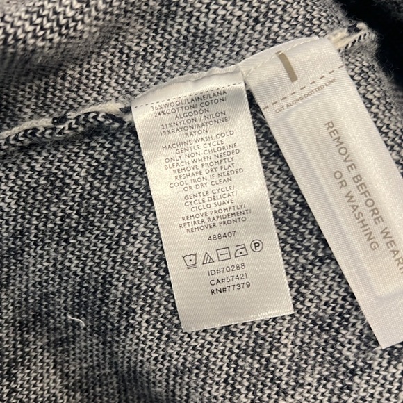 NWT Ann Taylor Navy & Cream Gingham Sweater Size XXSP - Picture 8 of 8